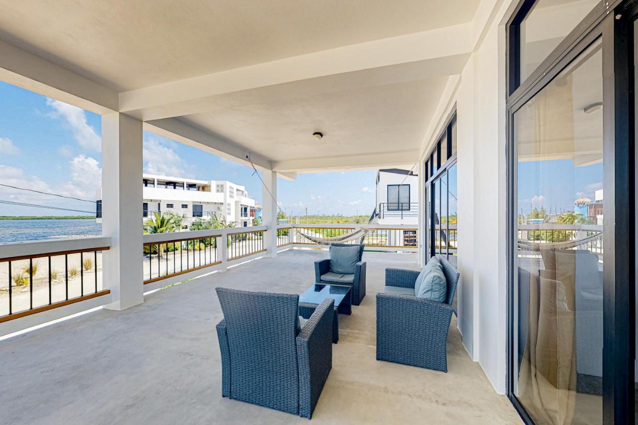 Villa Sea Lux San Pedro  Ngoại thất bức ảnh